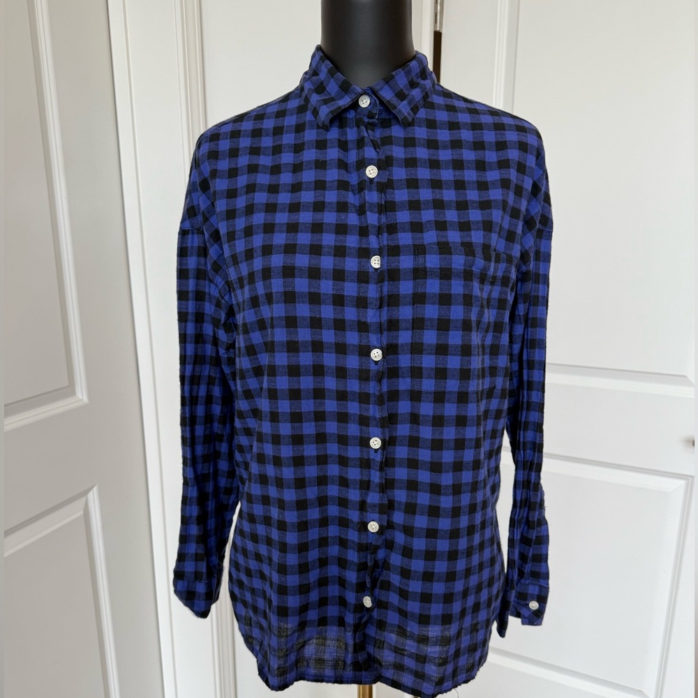 Old Navy Blue and Black Plaid Women’s‎  Shirt - Picture 2 of 8